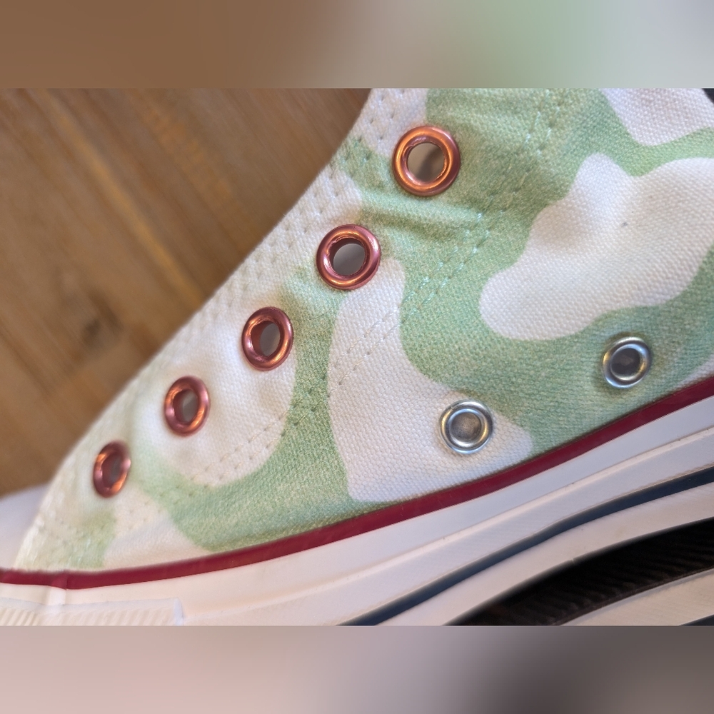 CONVERSE Chuck Taylor Hi Top Custom Strawberry Cow Patch size 10.5W 8.5M - Picture 6 of 11